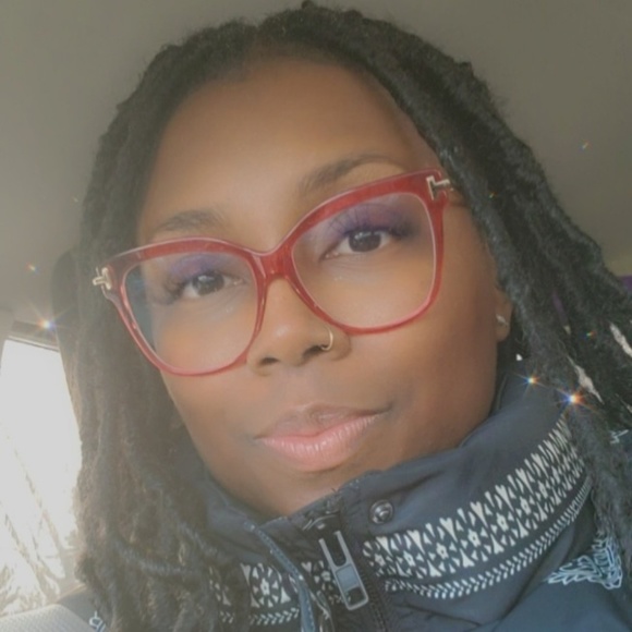 Meet your Posher, Tamara - Picture 1 of 1